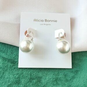 New Alicia Bonnie Silver Earrings - Blanche White Pearl
